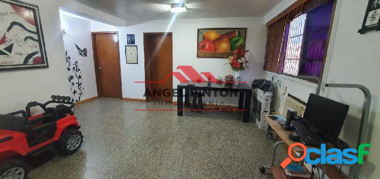 APARTAMENTO EN VENTA EN LA TRINIDAD MARACAIBO API 4015