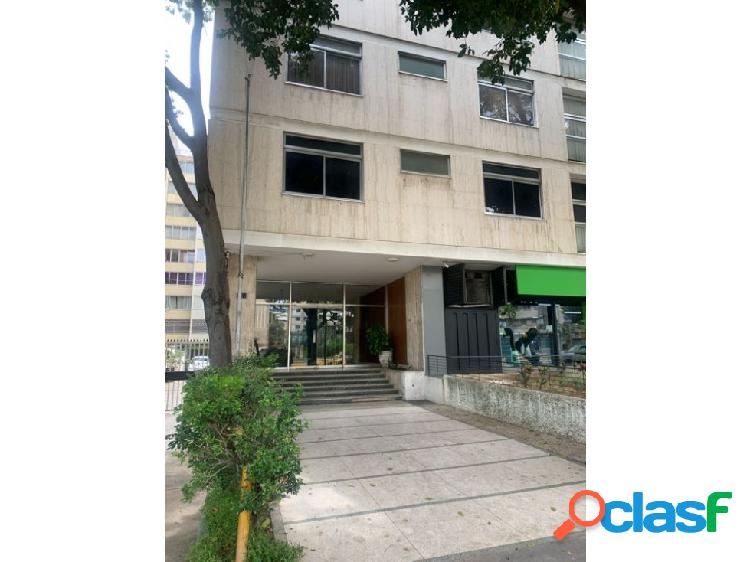 SE VENDE/ALQUILA apto 209mts Altamira frente a la plaza