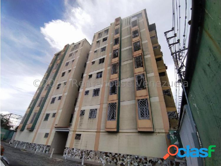 Apartamento en venta Centro Barquisimeto 23-10643 RM