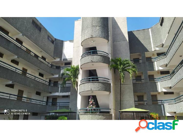 Apartamento en Venta Carenero-Higuerote 62m2/2H/2B/2PE