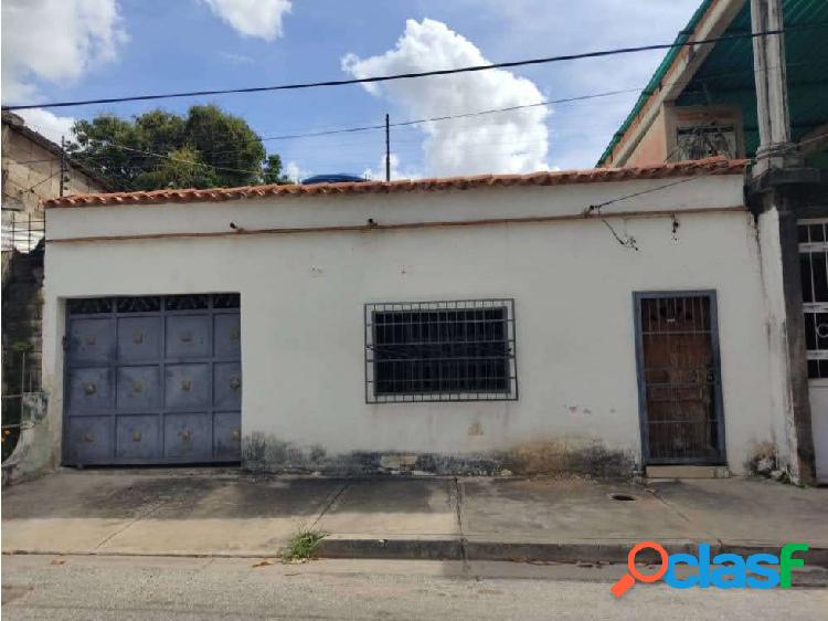 Casa Cerca del Mercado Periférico: Novus: 434078