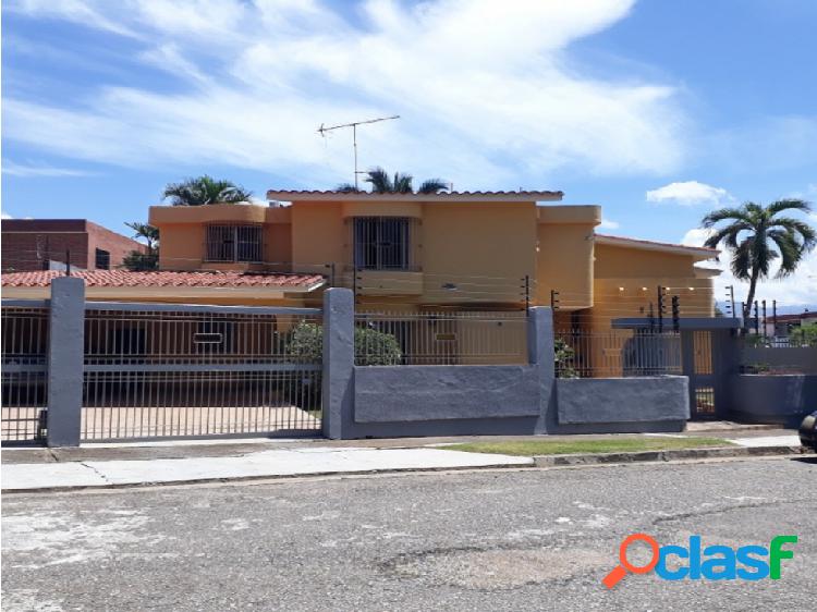 En venta casa en Valles de Camoruco Novus: 457662