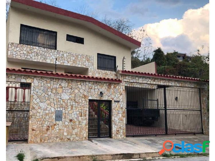 SE VENDE HERMOSA QUINTA EN EL PARRAL