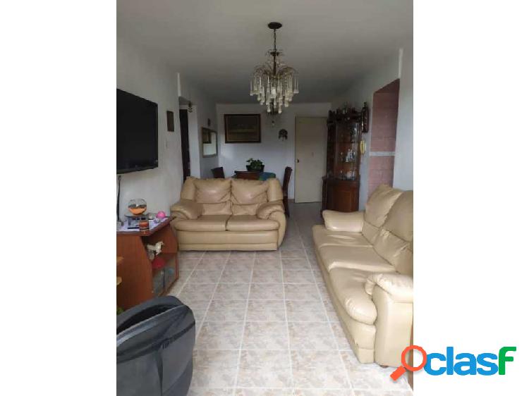 Se vende apto 90m2 3h/2b/1p San Martin 4113