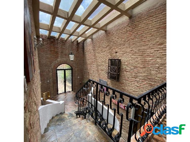 CASA EN VENTA - URB. PRADOS DEL ESTE