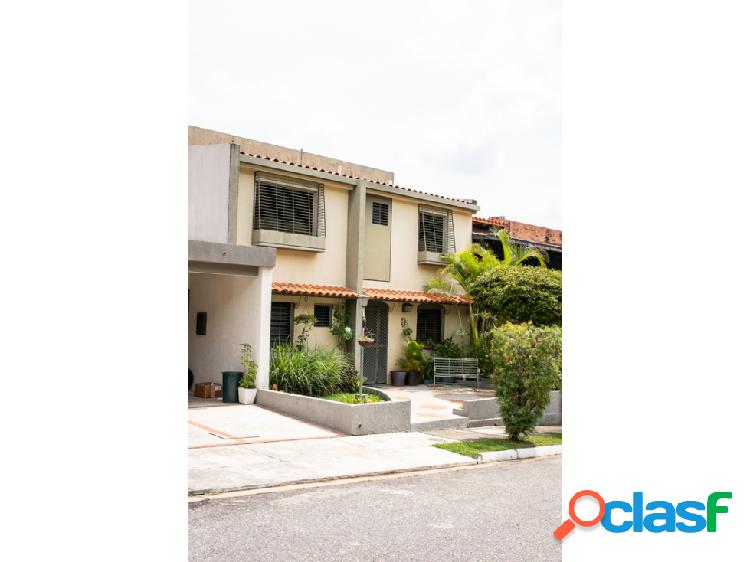 Casa En Venta Urb. Parque Mirador, Valencia YS- 5687009