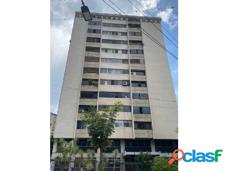 Vendo apto 75m2 2hab/1baño/1puesto Los Chorros 1054