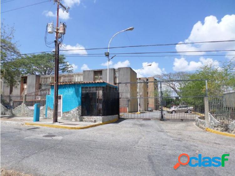 == apartamento En Alquiler En la mora Cabudare ING JRH