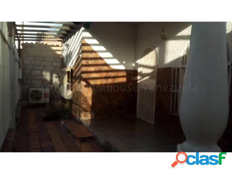 Casa en venta Mascia Mujica Barquisimeto 22-21487 RM