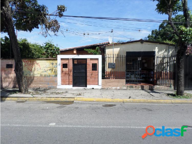 Casa en Venta en Av Fuerzas Armadas Barquisimeto 23-11126 YB