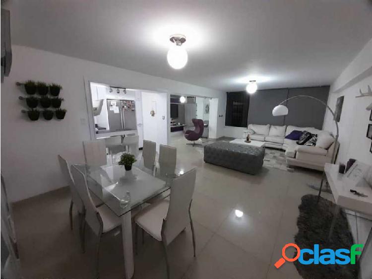 Venta de Apartamento Res. El Centro, Av. Bermudez, Maracay