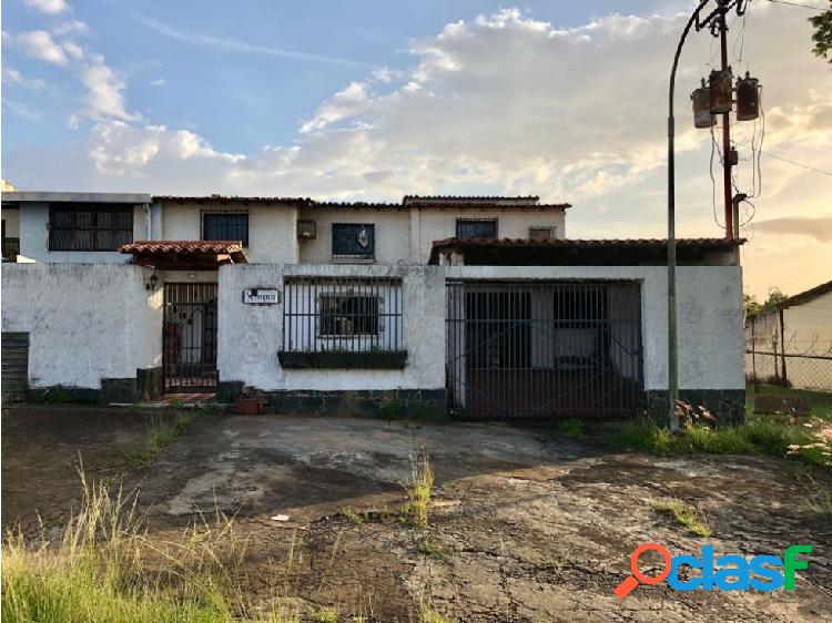 Casa en Venta para remodelar excelente Inversión Villa