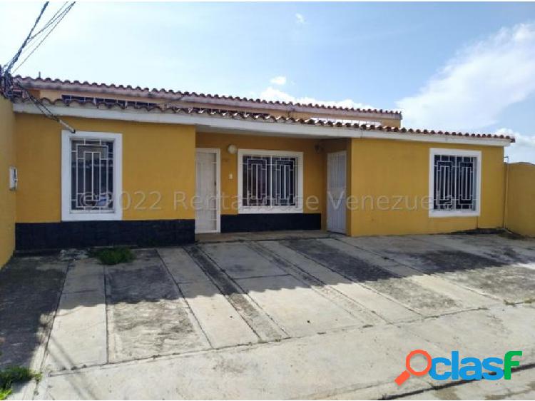 Casa en venta Urb. La Mora Cabudare 23-1125 RM 0414-5148282