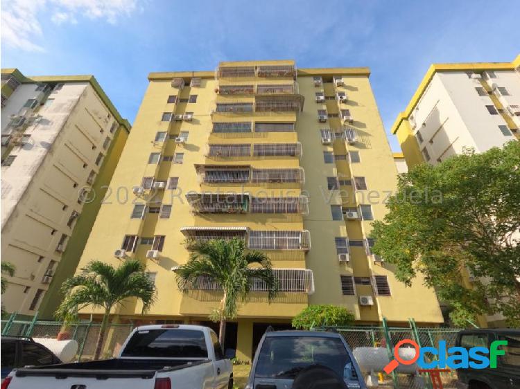 Venta de apartamento en Barquisimeto Este. 23-9891 GR