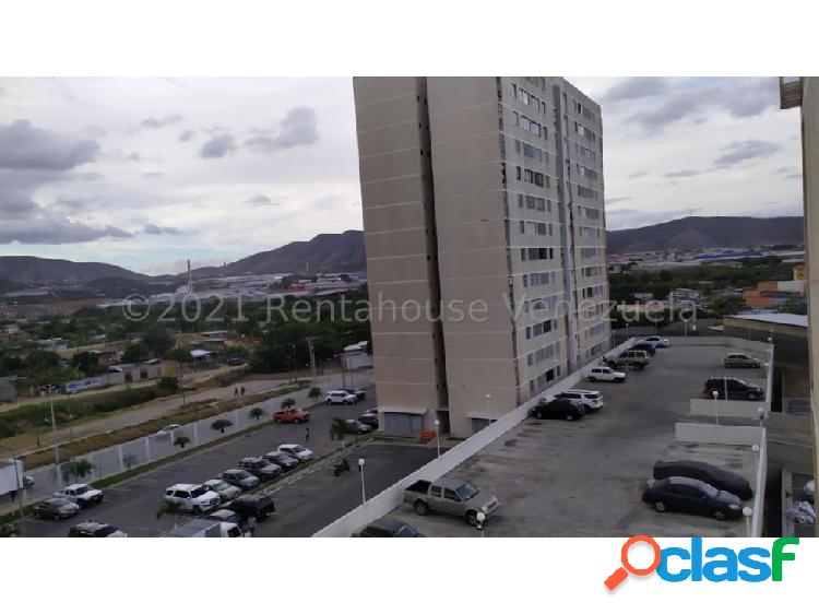 Apartamento en venta en zona oeste de Barquisimeto 23-11956