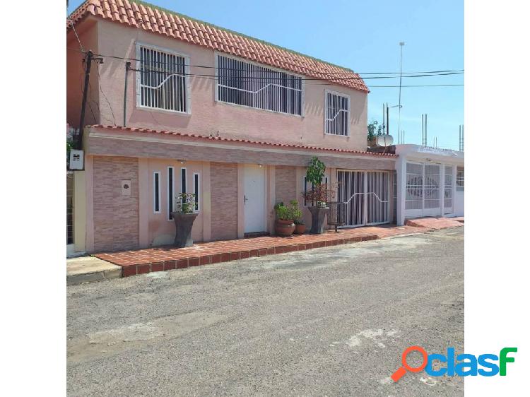 Hermosa Casa Quinta en venta