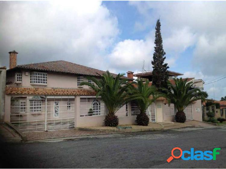 CASA EN VENTA EN CLUB DE CAMPO