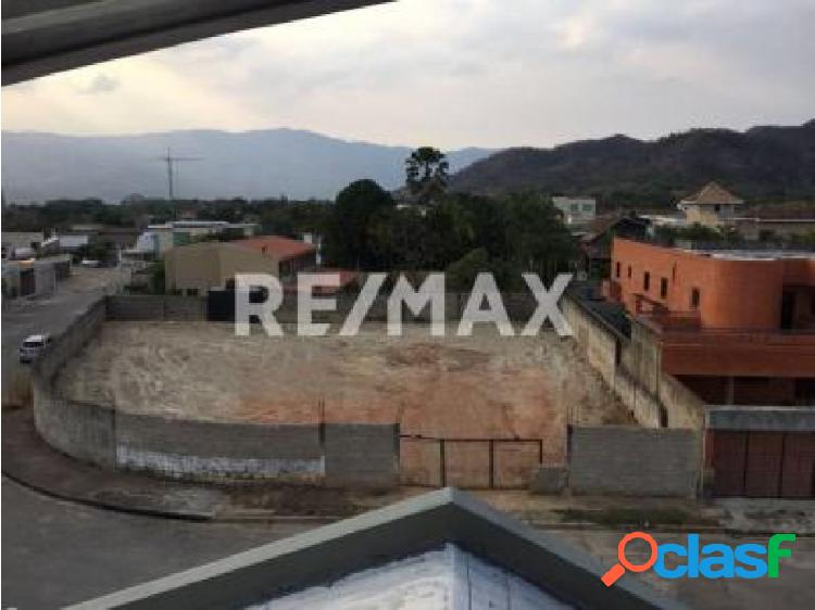 VENTA TERRENO DE USO RESIDENCIAL EN ALTOS DE GUATAPARO