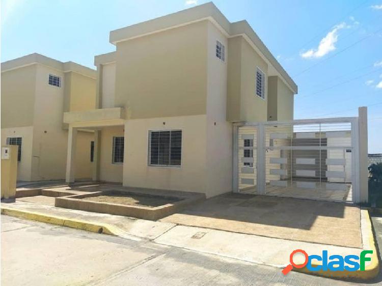 Casa en venta Trapiche Villas # 22-2239 DFC