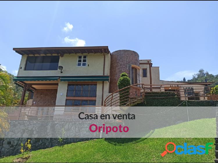 Hermosa y amplia casa en venta en Oripoto
