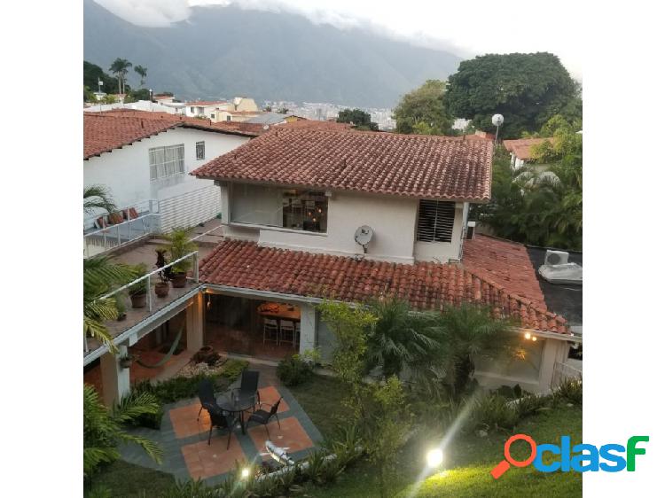 Quinta Urb. Santa Paula (I.M)