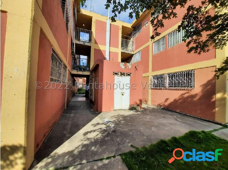 Apartamento en venta en el Oeste Cerrajones. 23-12074 IB