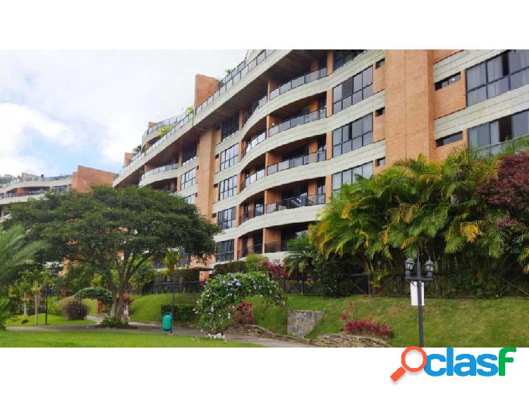 Bello apartamento de 351 M2 con vista en conjunto cerrado