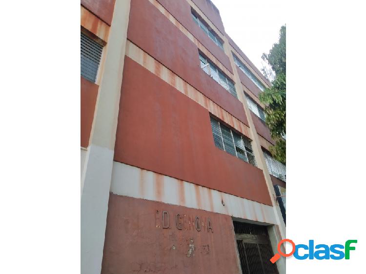 Se vende galpón 723m2 La Urbina 9062