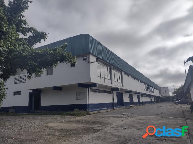 VENTA DE TERRENO CON GALPONES - ZONA INDUSTRIAL I