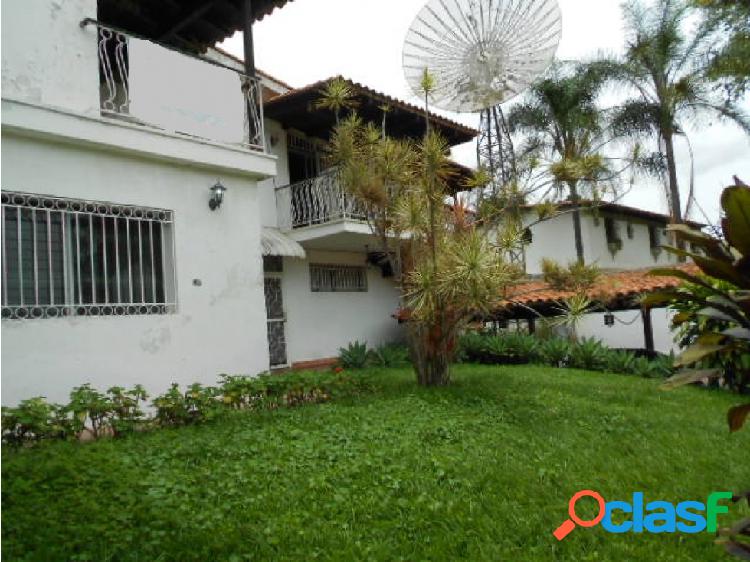 Vendo casa 510m2 5h/7b/5p Prados del Este 1571