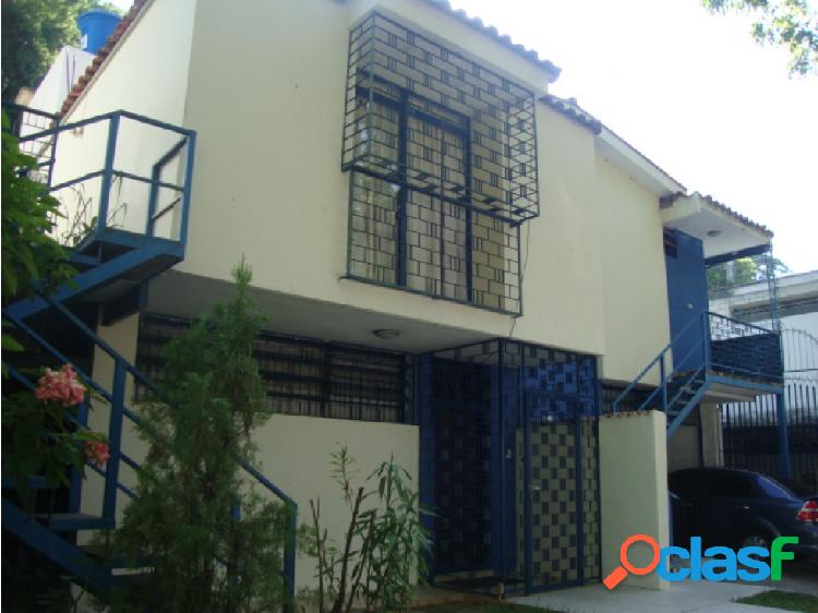 Se vende Casa-Quinta Urb. Las Acacias