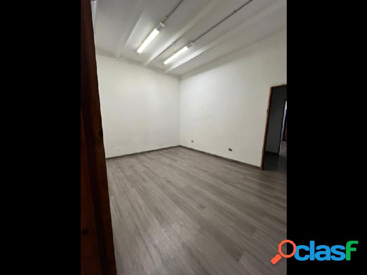 Alquilo local 190m2 Chacao 3137