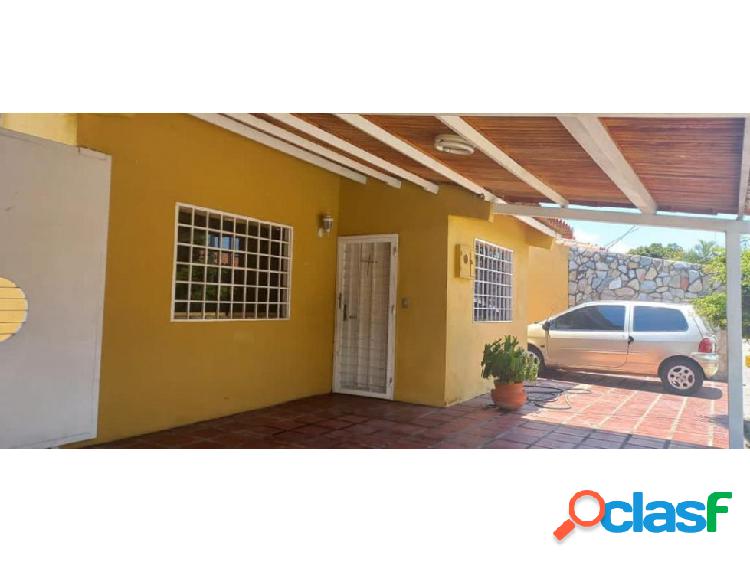 En Venta Casa en La Urbanización El Refugio, San Joaquín