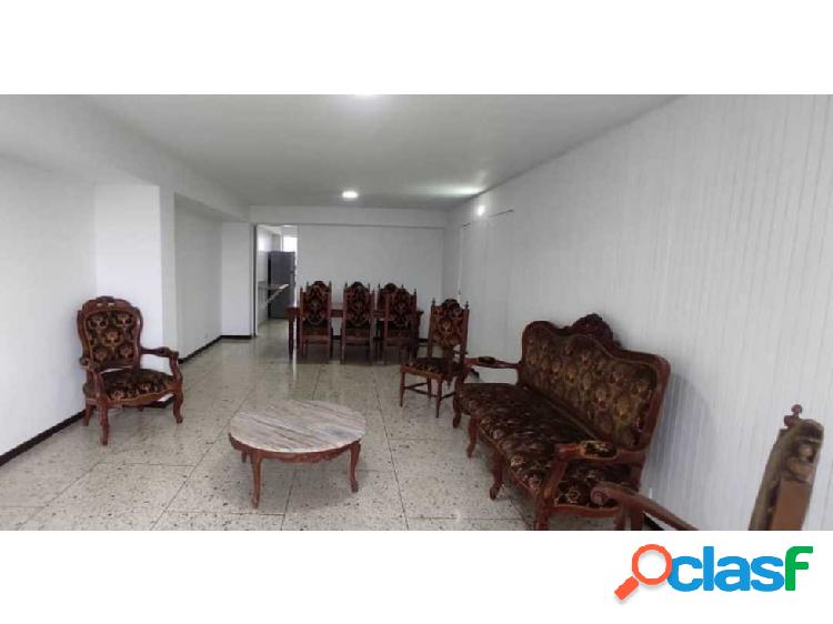 Se alquila 140 m2 5h/3b/2e Colinas de Bello Monte 4906