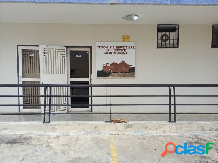 En Venta Oficina en Puerto Cabello. Ubicada en Centro