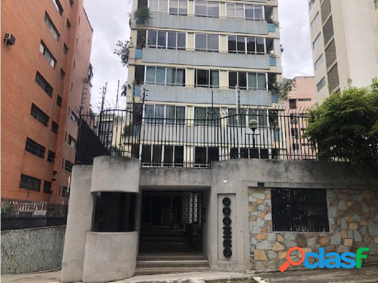 Vendo Apartamento 260 mts2. 4h/ 5b/ 2 PE. Urb. Las Palmas