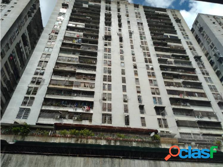 Vendo apto de 75 m2 3h/2b/1p La Candelaria 1342