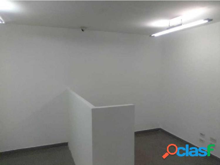 Vendo/alquilo oficina 100m2 Sabana Grande 9708