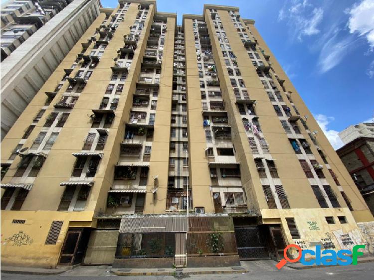 Apartamento en Venta Av. Baralt Caracas 3h/2b/0pe 62,5m2