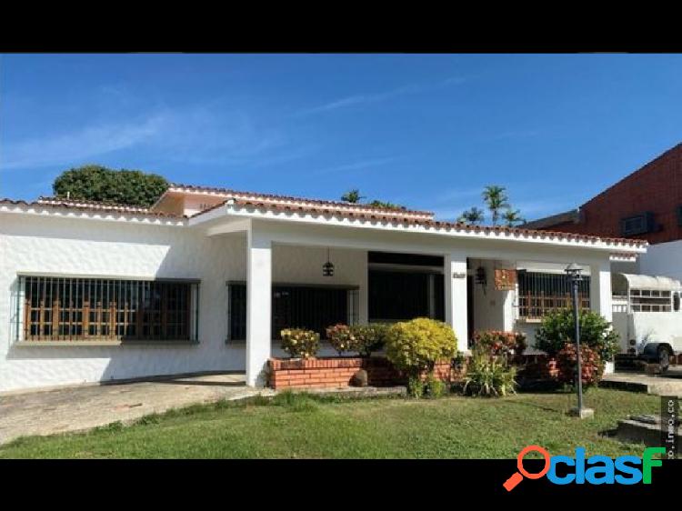 Casa Estilo Country, Excelente Oportunidad Guataparo Country