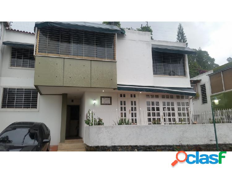 Venta Casa Quinta. Lomas de la Trinidad 236 m2, 4h, 5b, 2pe