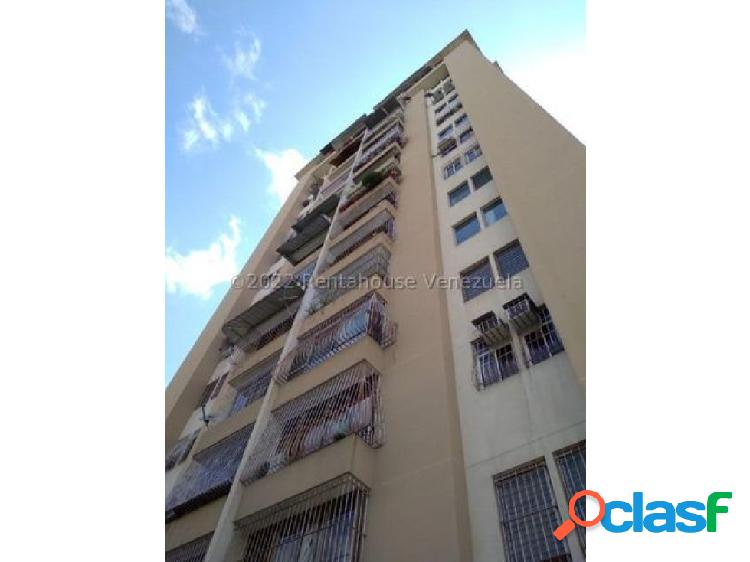 Apartamento en venta en La Urbina 23-14549 Adri 04143391178