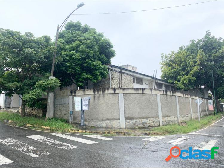 Se vende casa 530m2 4h/4b/2p La Trinidad