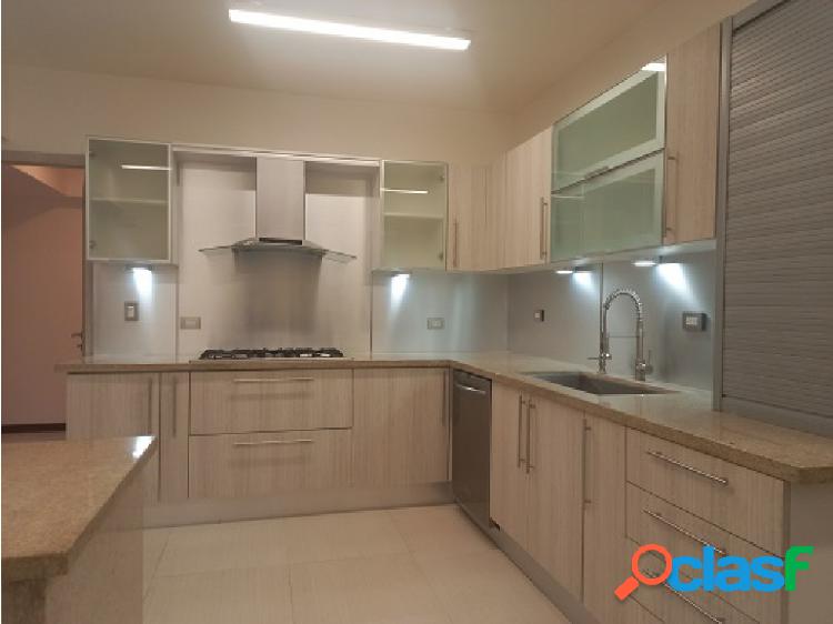 APARTAMENTO EN COLINAS DE LAS MERCEDES (ACTUALIZADO)