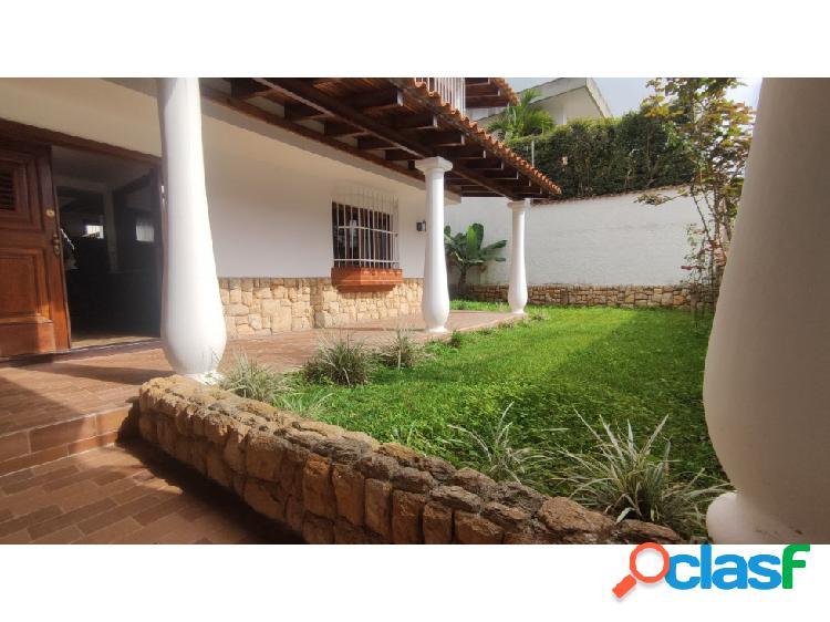 CASA EN VENTA URB. LA LAGUNITA (Ideal para remodelar)