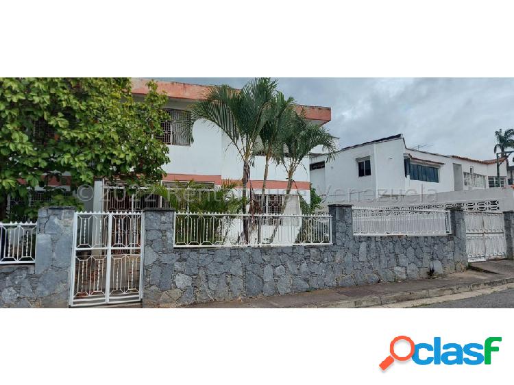 Casa en venta en El Cafetal 23-14830 Caro Fermoso