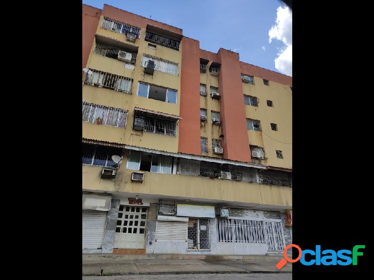 SE VENDE LOCAL EN AVENIDA LUIS DEL VALLE GARCIA