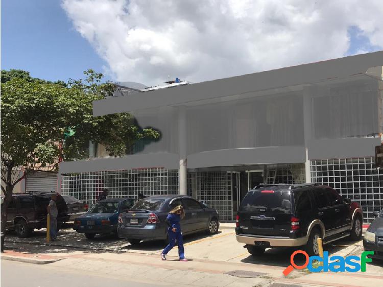 VENTA LOCAL EN LAS MERCEDES