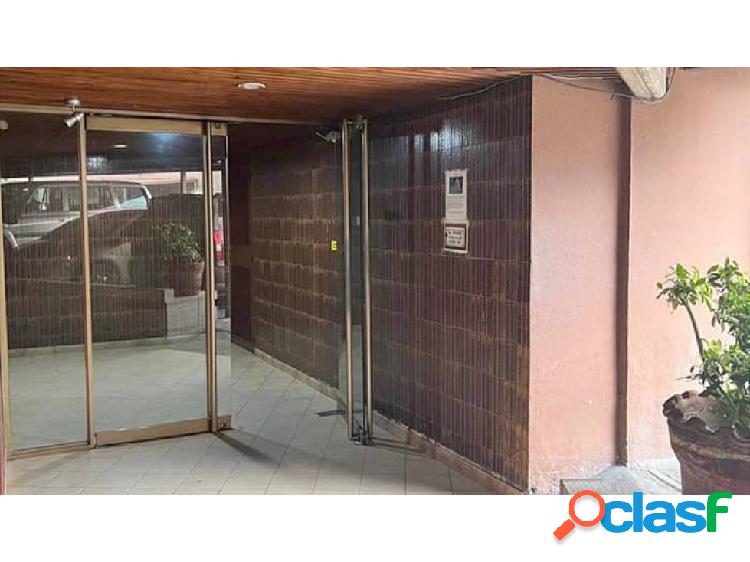 Se vende apartamento 120m2 3h/2b/2pe Los Dos Caminos 0398