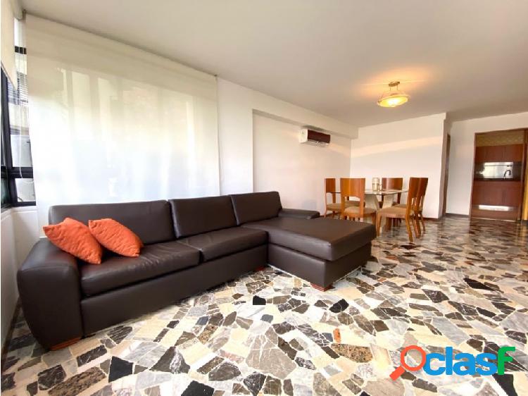 SE ALQUILA APT AMOBLADO 3 HAB + SERV | 3 BAÑOS | 2 PUESTOS